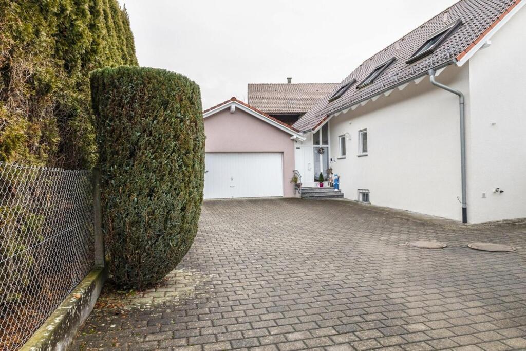 Wolpertswende Ferienwohnung Im Gruenen, 10 Km Rv, 30 Km Bodensee, Kueche Bad Balkon מראה חיצוני תמונה